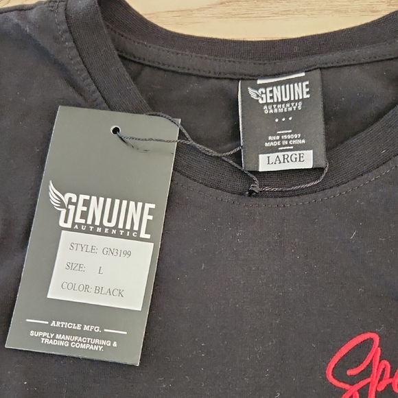 NEW Genuine Authentic Garments Monopoly Man Black Graphic T-Shirt Size Large - Picture 3 of 5